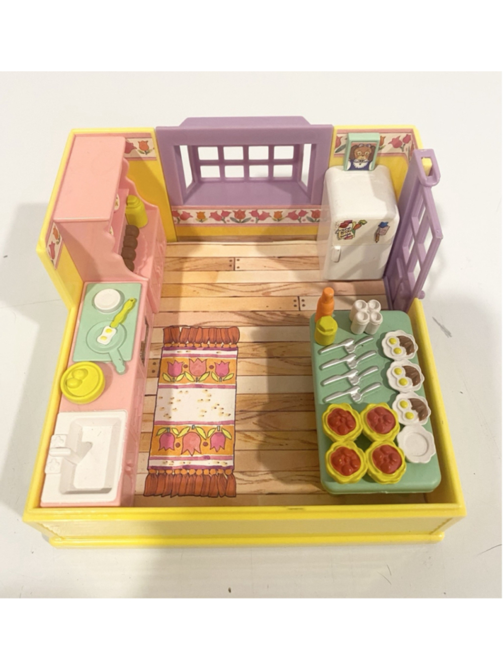 Vintage 1993 Furry Families Kitchen Playset Playmates Takara